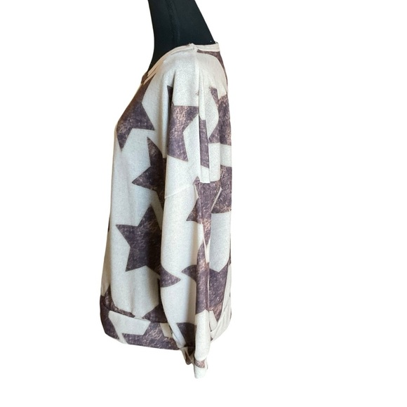 Hopely Pullover Sweater - Picture 3 of 9